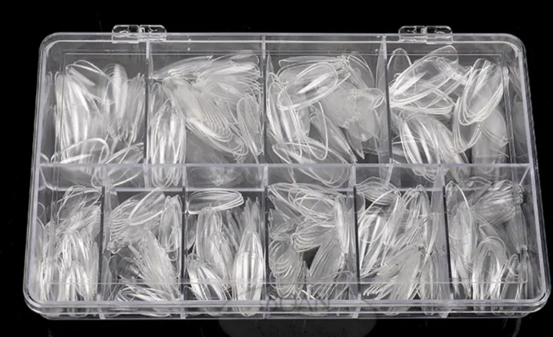 Caja tip 100 unidades transparente forma almendra